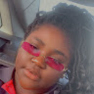 Meet your Posher, Felisha